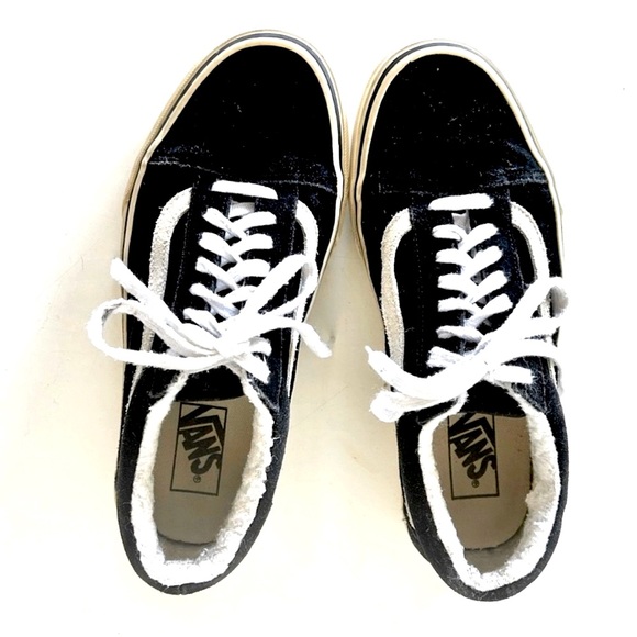 FUZZY VANS - Sherpa Lined Black Suede Vans 9.5 - Picture 2 of 10